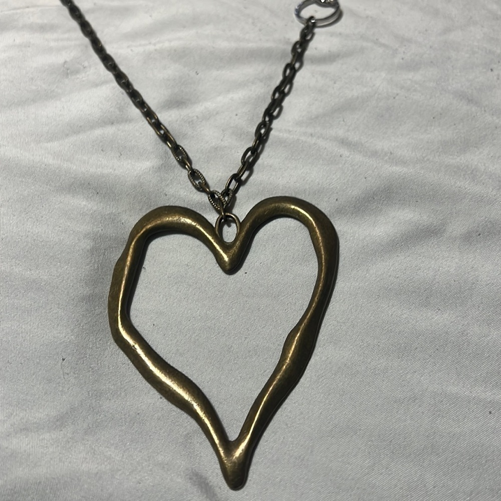 Metal Oversized Heart Necklace